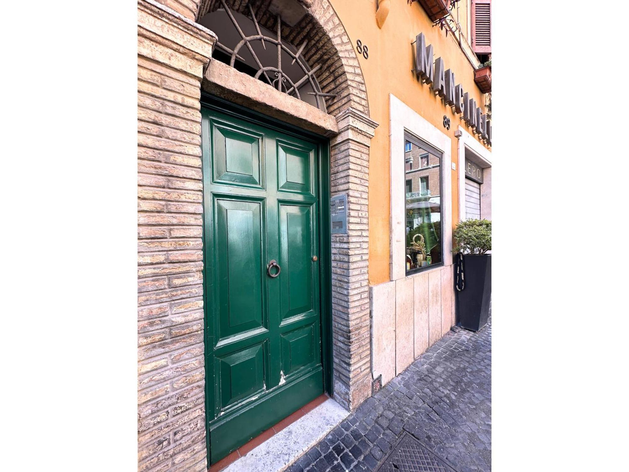 Casa Lovera In Vaticano, Rome